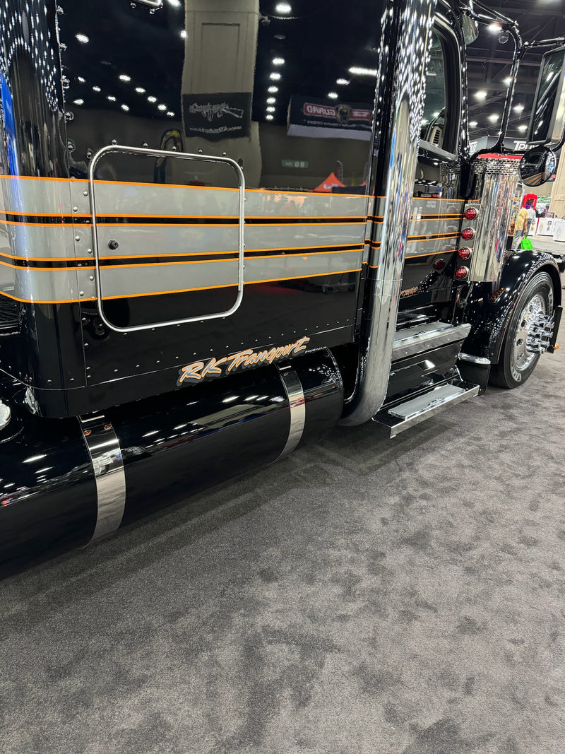 Iowa Customs Peterbilt 589 Sleeper Panels IC170200