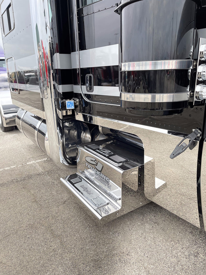 Iowa Customs Cab & Cowl Panel Set fits 2019 389 DEF with Conventional Exhaust - Light Kit Included IC171070L