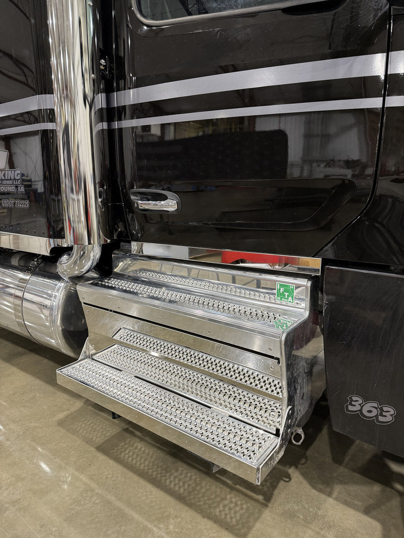 Iowa Customs Peterbilt 567 Cab Panel Set IC171220