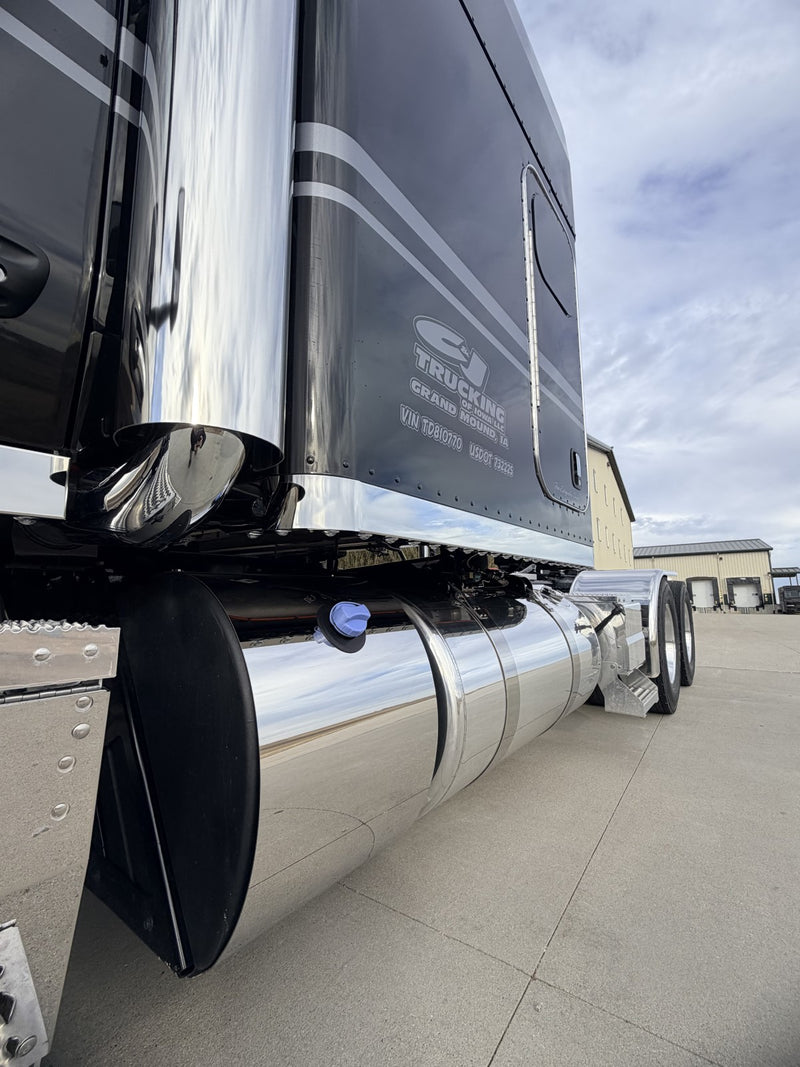 Iowa Customs Peterbilt 567 Sleeper Panels IC170220