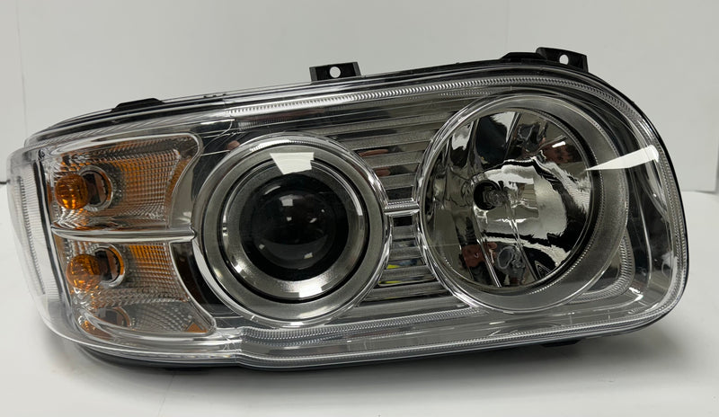 Paccar Peterbilt 389 Headlight (Passenger Side)