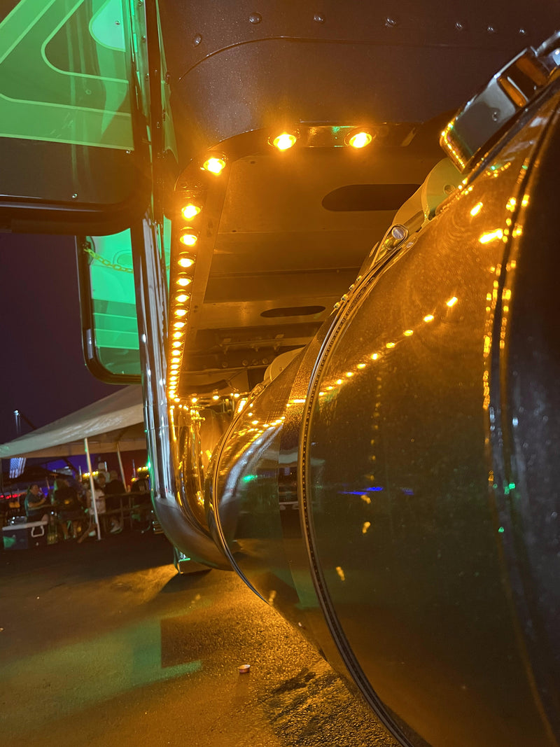Iowa Customs Peterbilt Sleeper Panels - Full Wrap - Stock Exhaust - 48"/58" Sleeper - Light Kit Included IC170020L