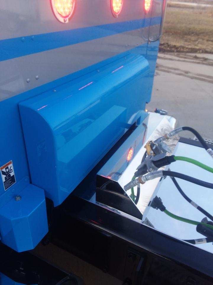 Iowa Customs On-Top Airline Box IC987000
