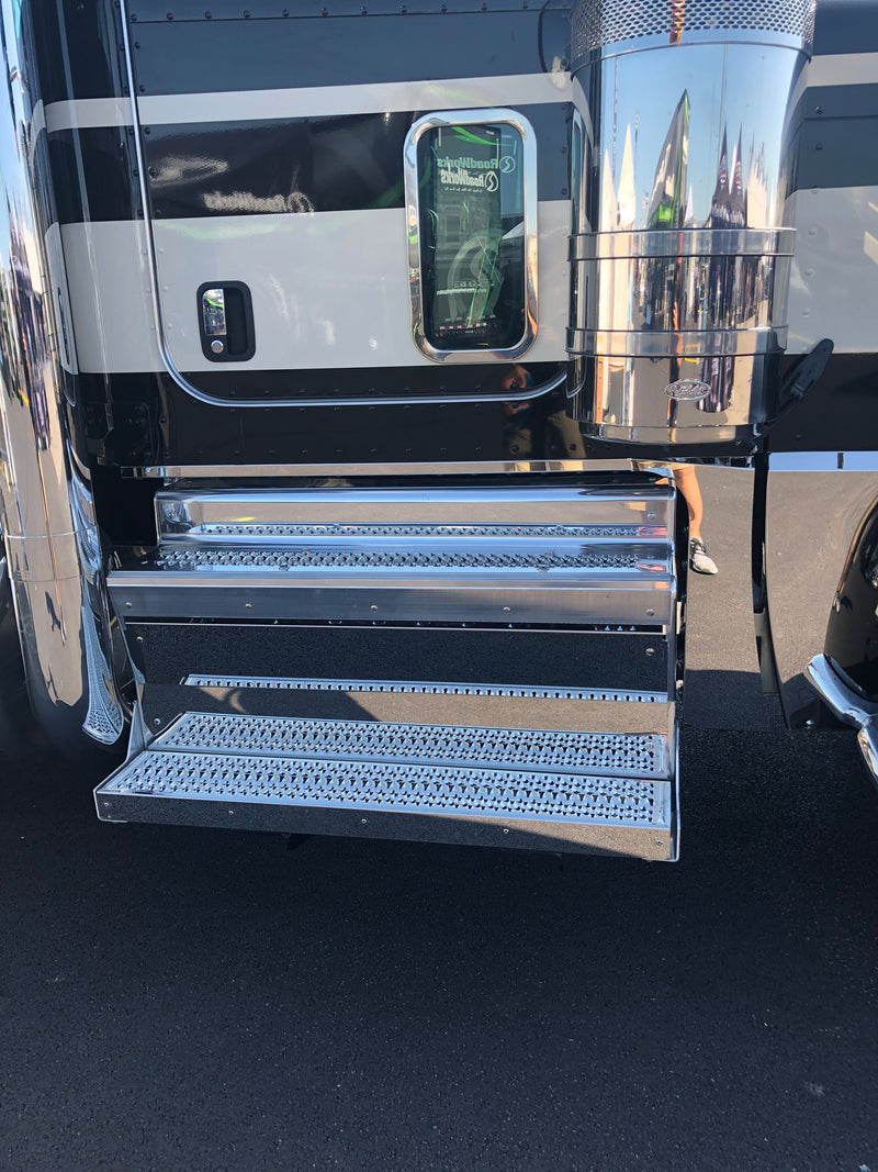 Iowa Customs Cab & Cowl Panel Set fits 2019 389 DEF with Aftermarket Exhaust and Box Forward Position - Light Kit Included IC171079L