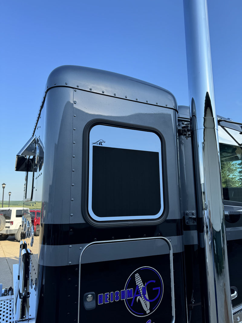 Iowa Customs Peterbilt 589 Sleeper Window Trims - Passenger IC180031
