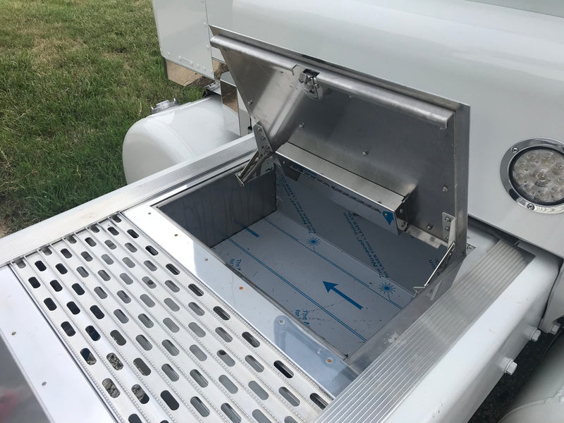 Iowa Customs Merritt Dyna Deck System with Slide-In Airline Box IC991066