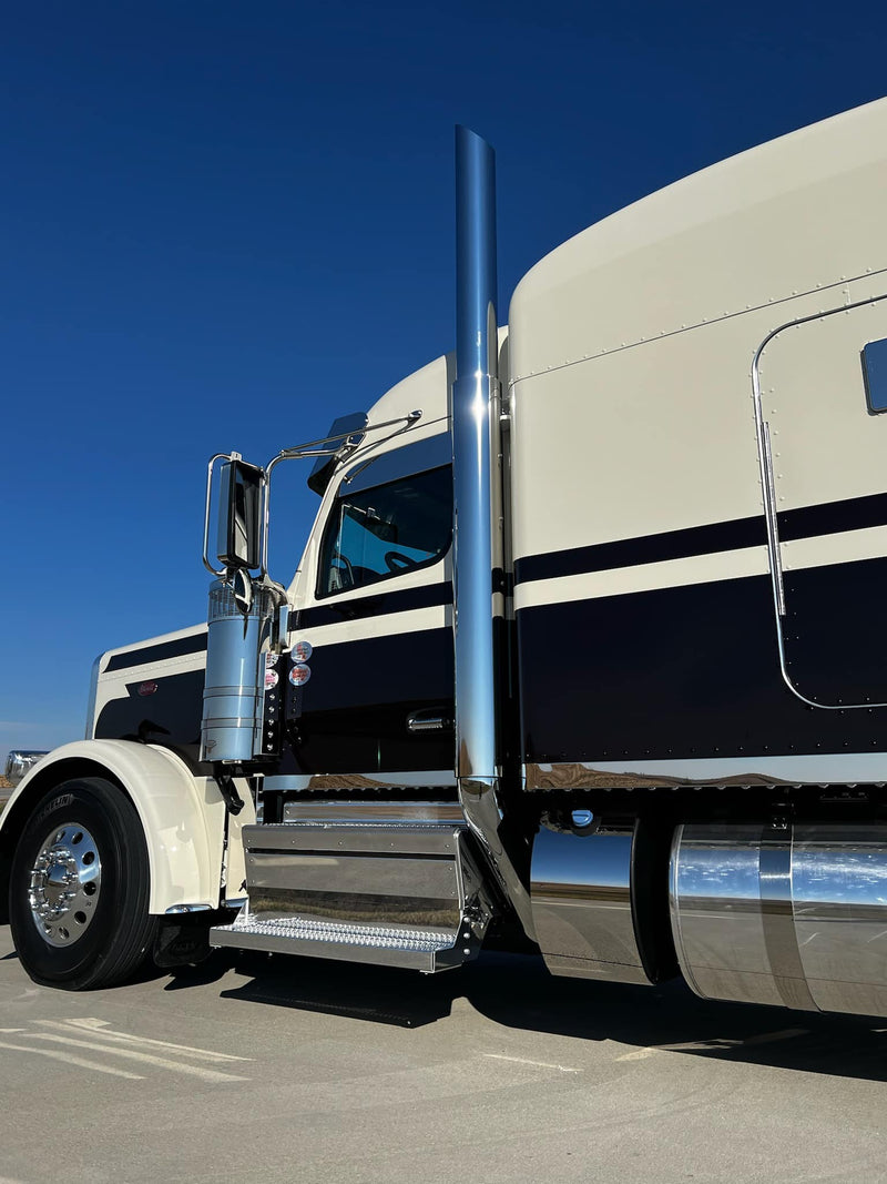 Iowa Customs Peterbilt 589 with Sleeper Exhaust Shields IC159001